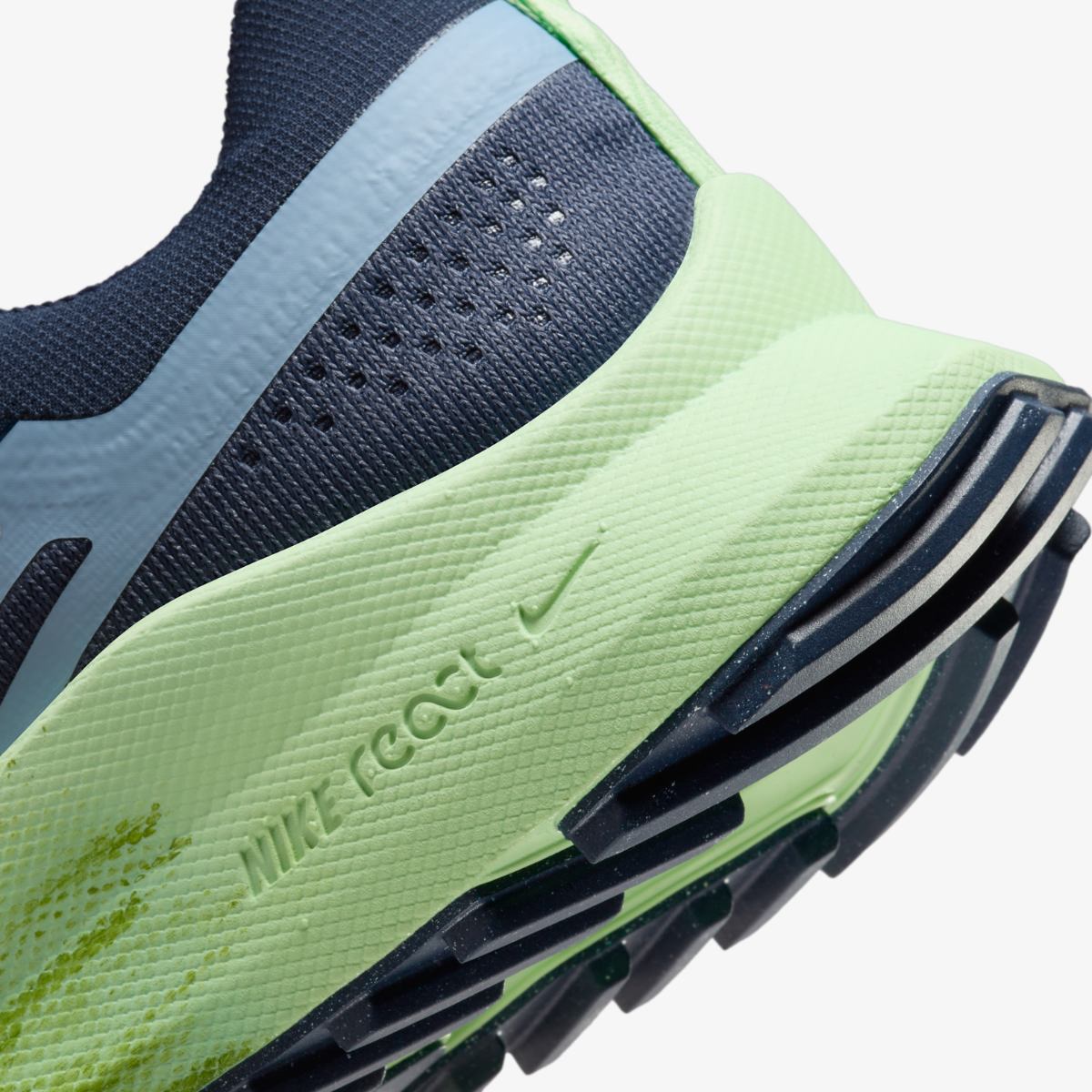 Трейлові кросівки для бігу жіночі Nike React Pegasus Trail 4 'Thunder (DJ6159-403) — фото 41