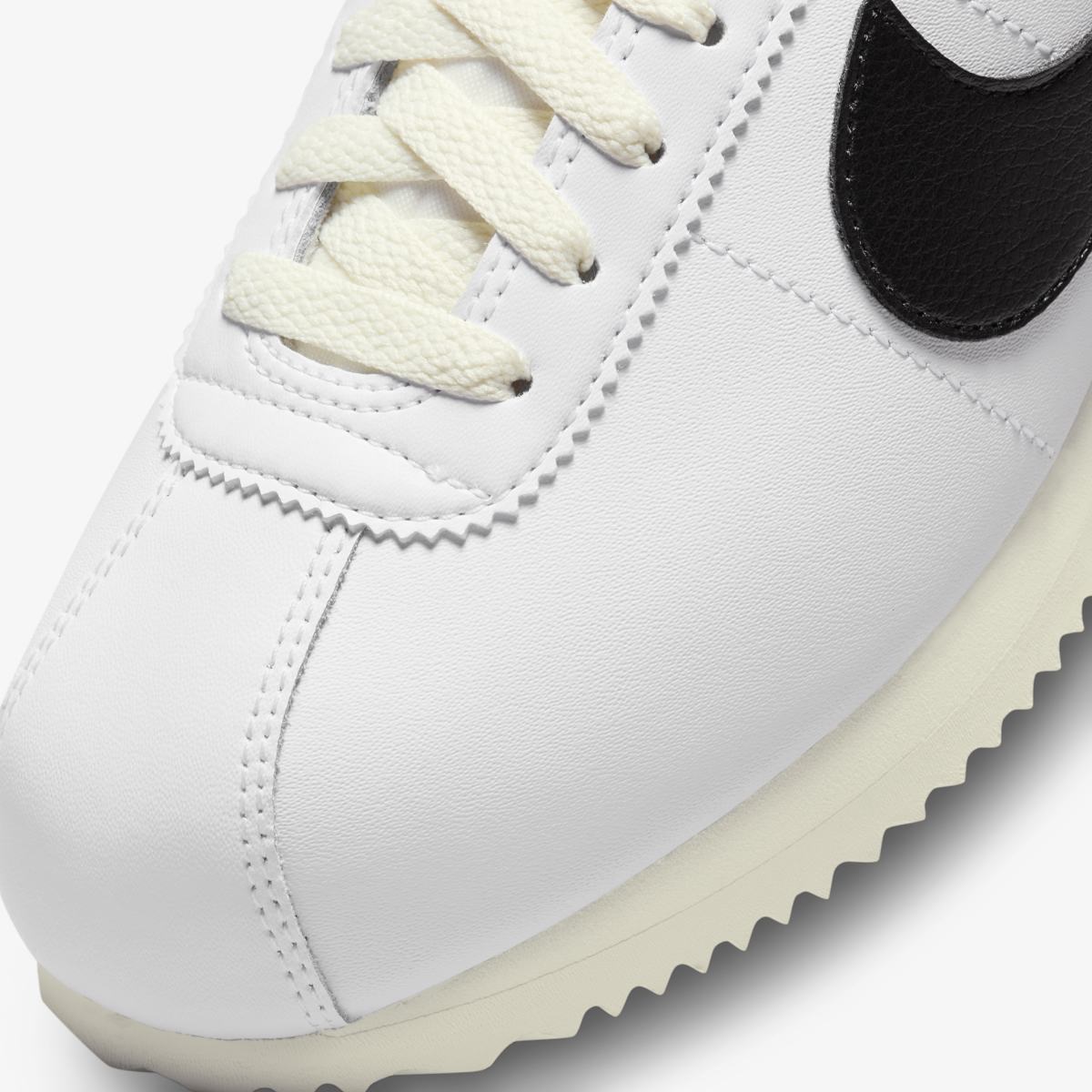 Кросівки жіночі Nike W React Ace Tour (DN1791-100) — фото 32