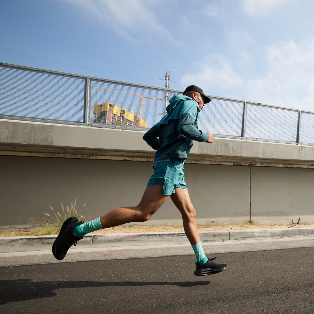 Кросівки для бігу чоловічі Nike Road Running Shoes (DR2665-004) — фото 10