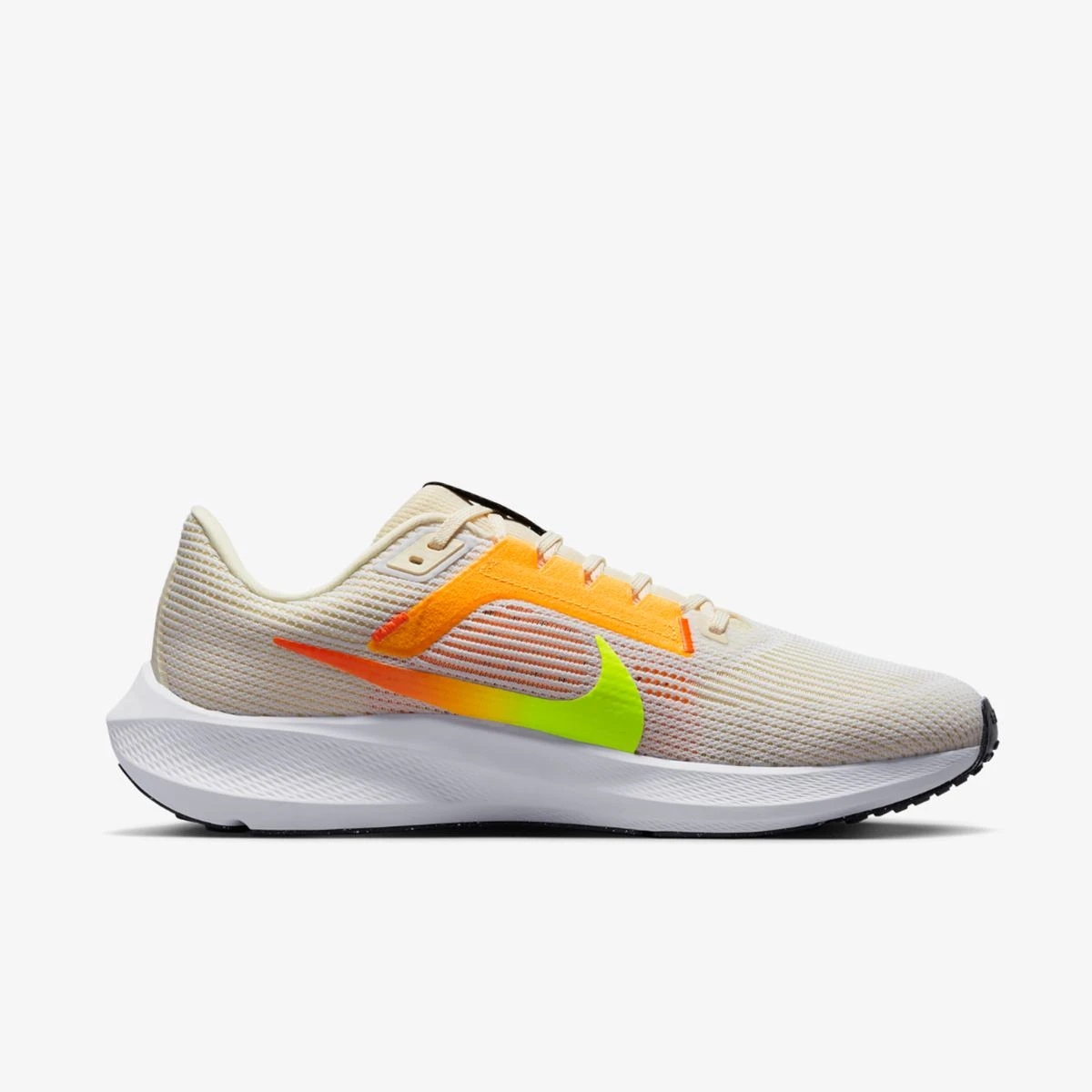 Кросівки для бігу чоловічі Nike Pegasus 40 (DV3853-101) — фото 4