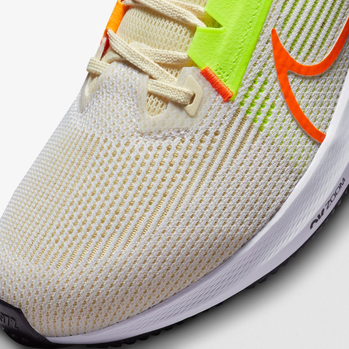 Кросівки для бігу чоловічі Nike Pegasus 40 (DV3853-101) — фото 8