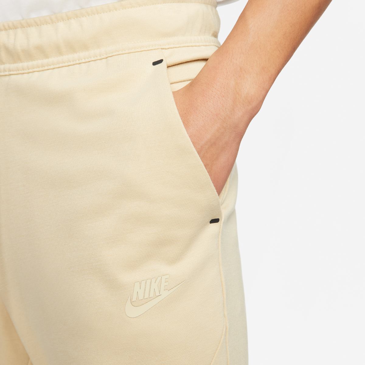 Брюки чоловічі Nike Sportswear Tech Fleece Lightweight Slim-Fit Jogger Sweatpants (DX0826-783) — фото 4