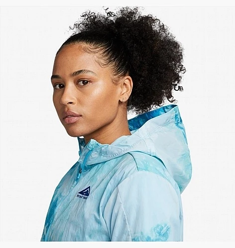 Вітровка жіноча Nike Repel Trail Running Jacket Light Blue (DX1041-085) — фото 6