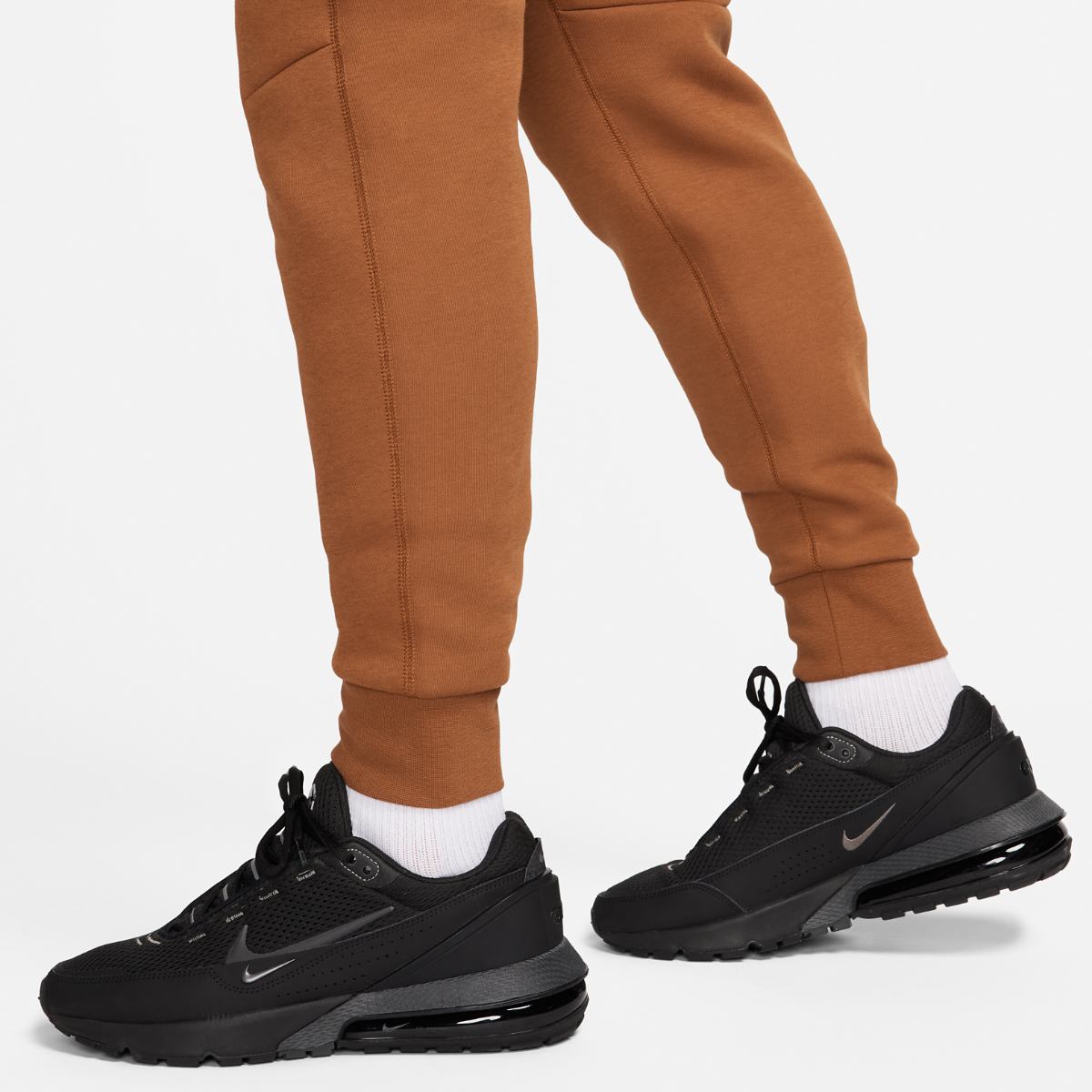 Оригінальні чоловічі спортивні штани Nike Tech Fleece Joggers — фото 42