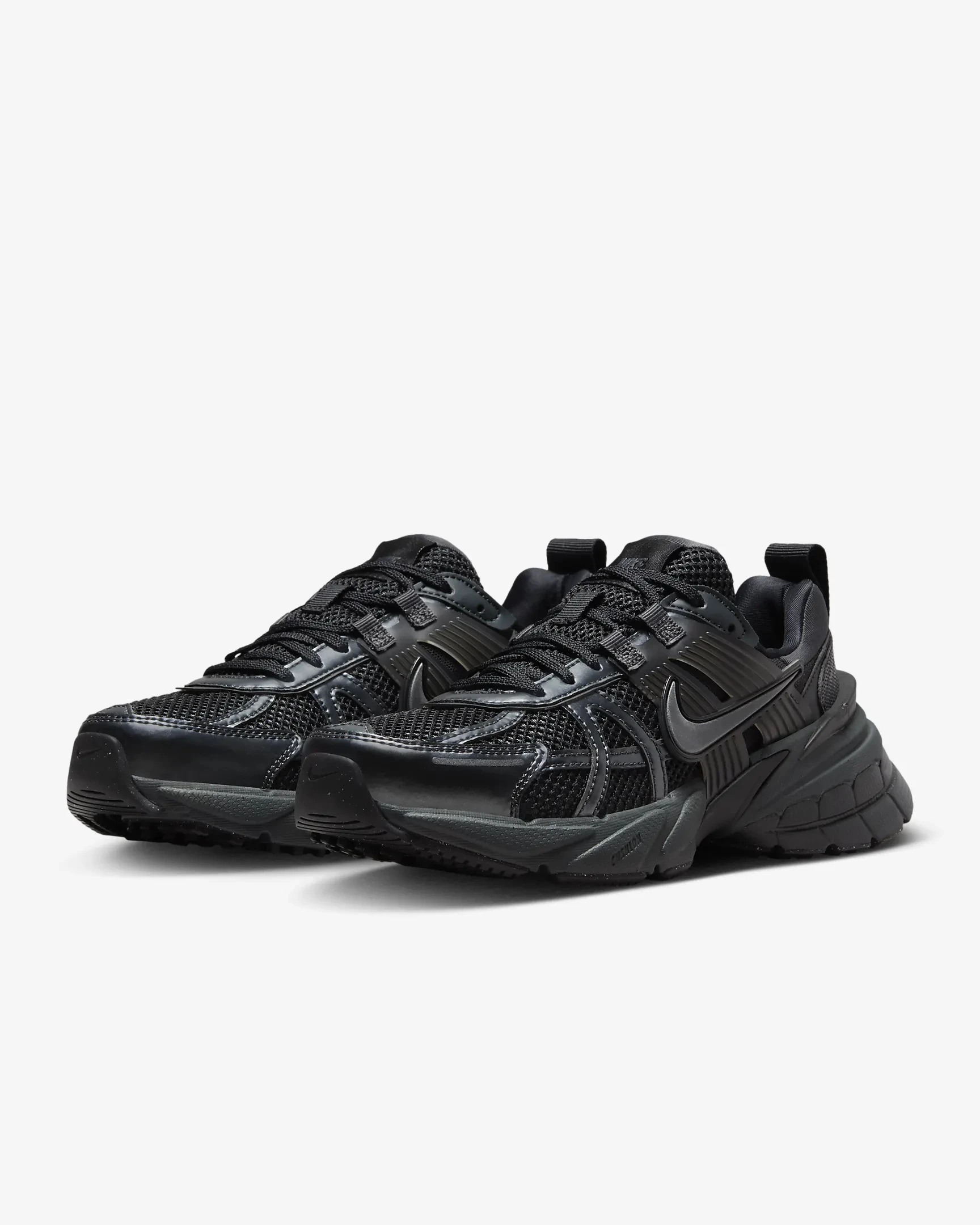 Кросівки жіночі Nike Wmns V2K Run 'Black Anthracite' — фото 30
