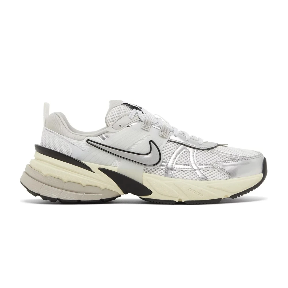 Кросівки жіночі Nike Wmns V2K Run 'Summit White' — фото 1