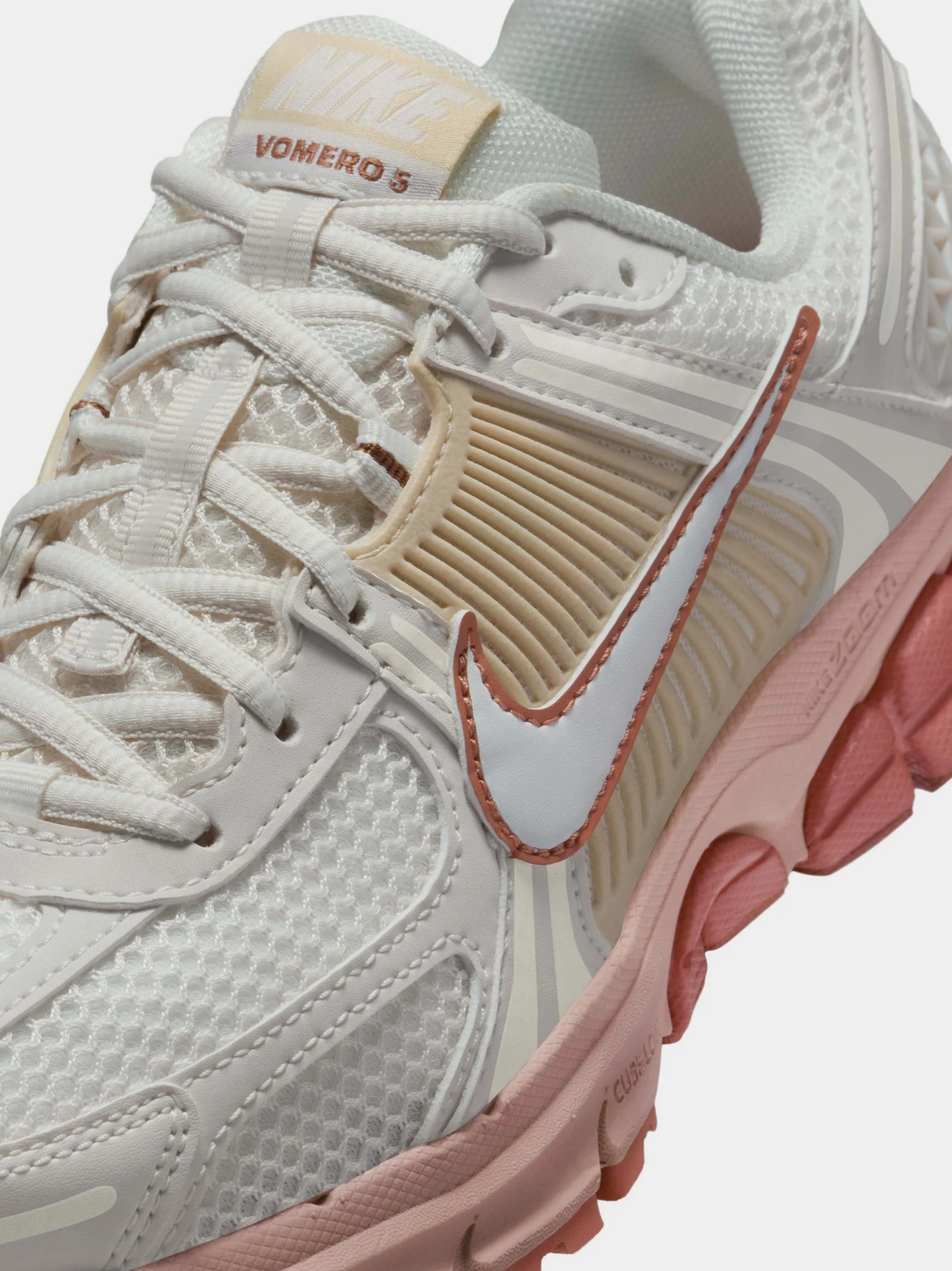 Кросівки жіночі Nike Wmns Zoom Vomero 5 (FJ2028-002) — фото 8