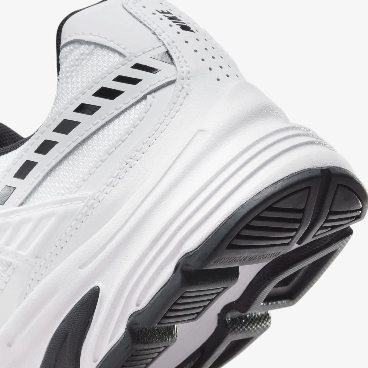 Кросівки Nike Wmns Initiator 'White Metallic Silver' — фото 25