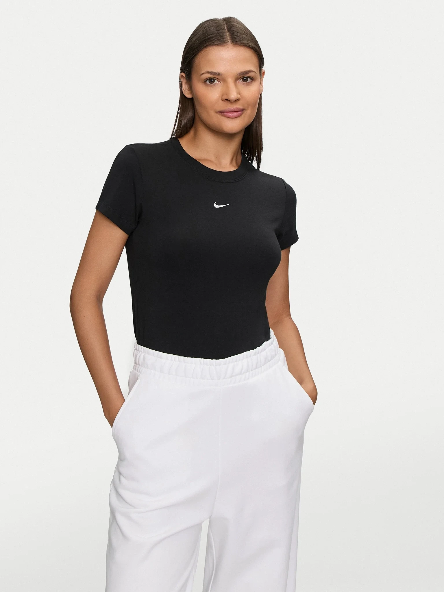 Футболка жіноча Nike Sportswear Chill Knit Md Cropped (FV5508-010) — фото 1