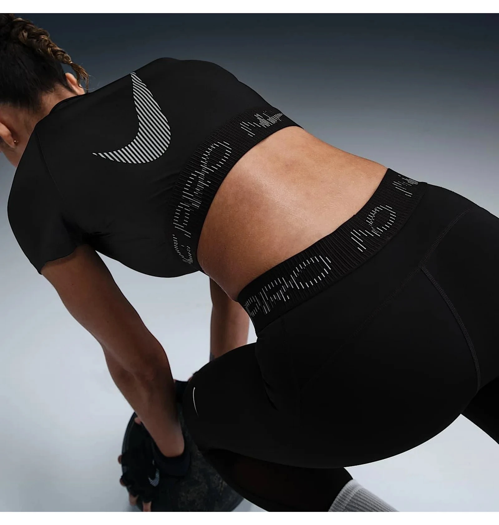 Спортивний топ жіночий Nike Np Dri-Fit Ss Crop Top Tt Gx Black (HM6369-010) — фото 6