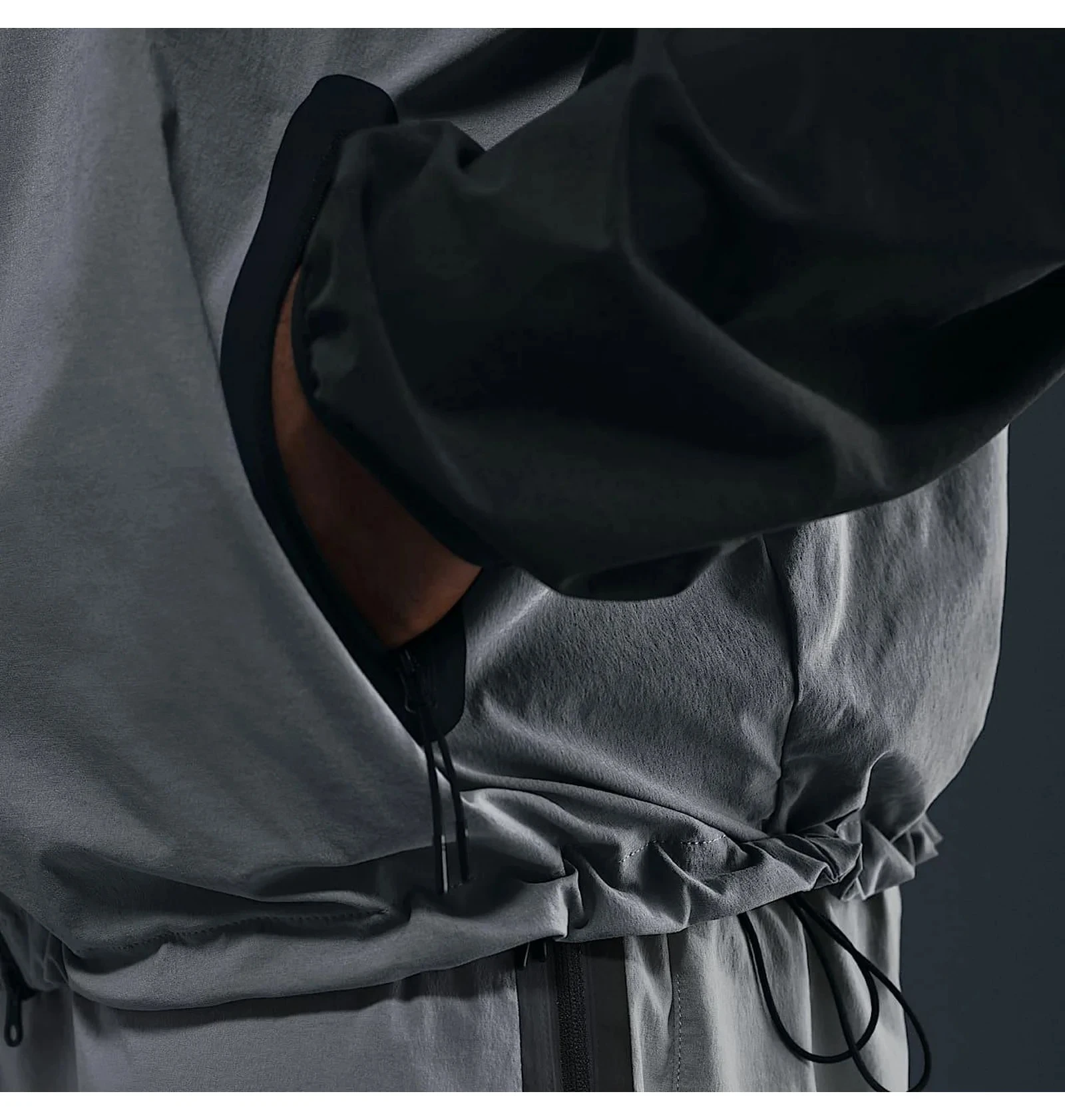 Куртка чоловіча Nike Sportswear Tech Woven Jacket (HM7151-065) — фото 4