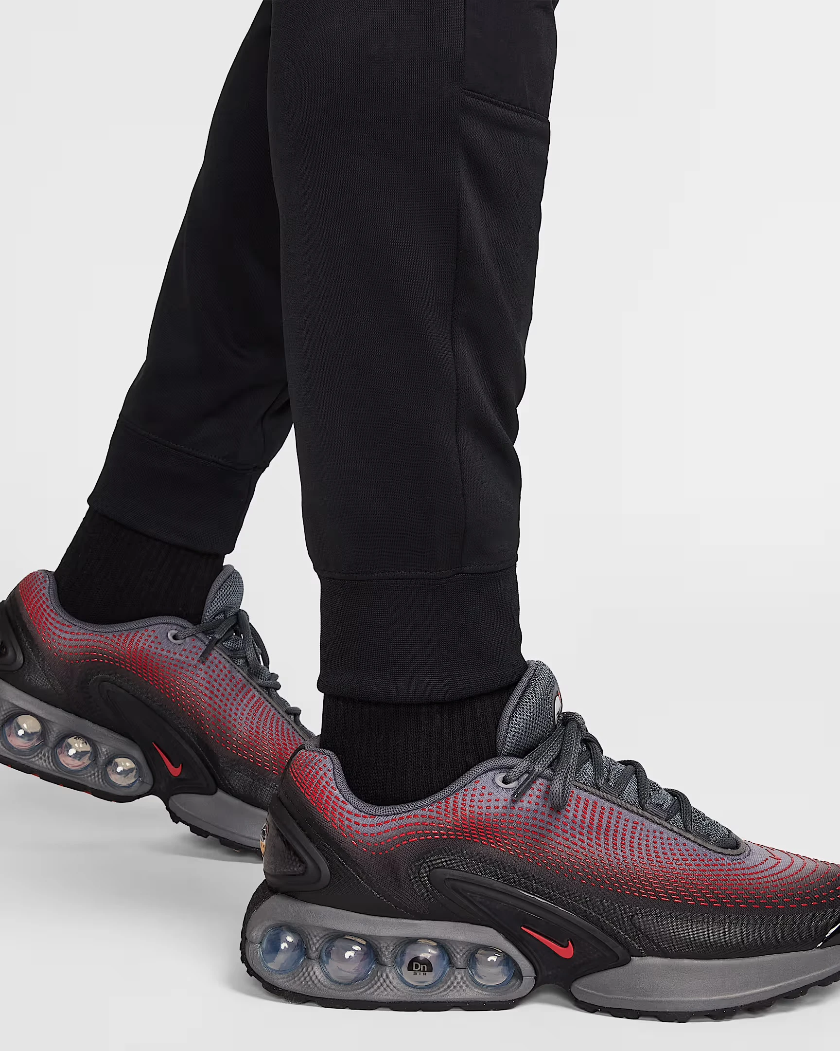 Брюки чоловічі Nike Sportswear Air Max Joggers (HQ4900-010) — фото 7