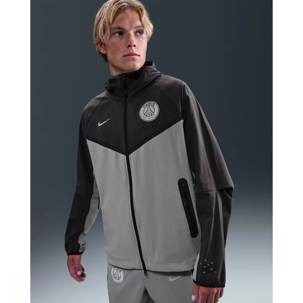 Вітровка чоловіча Nike Paris Saint Germain Tech Woven (HQ4981-060) — фото 1