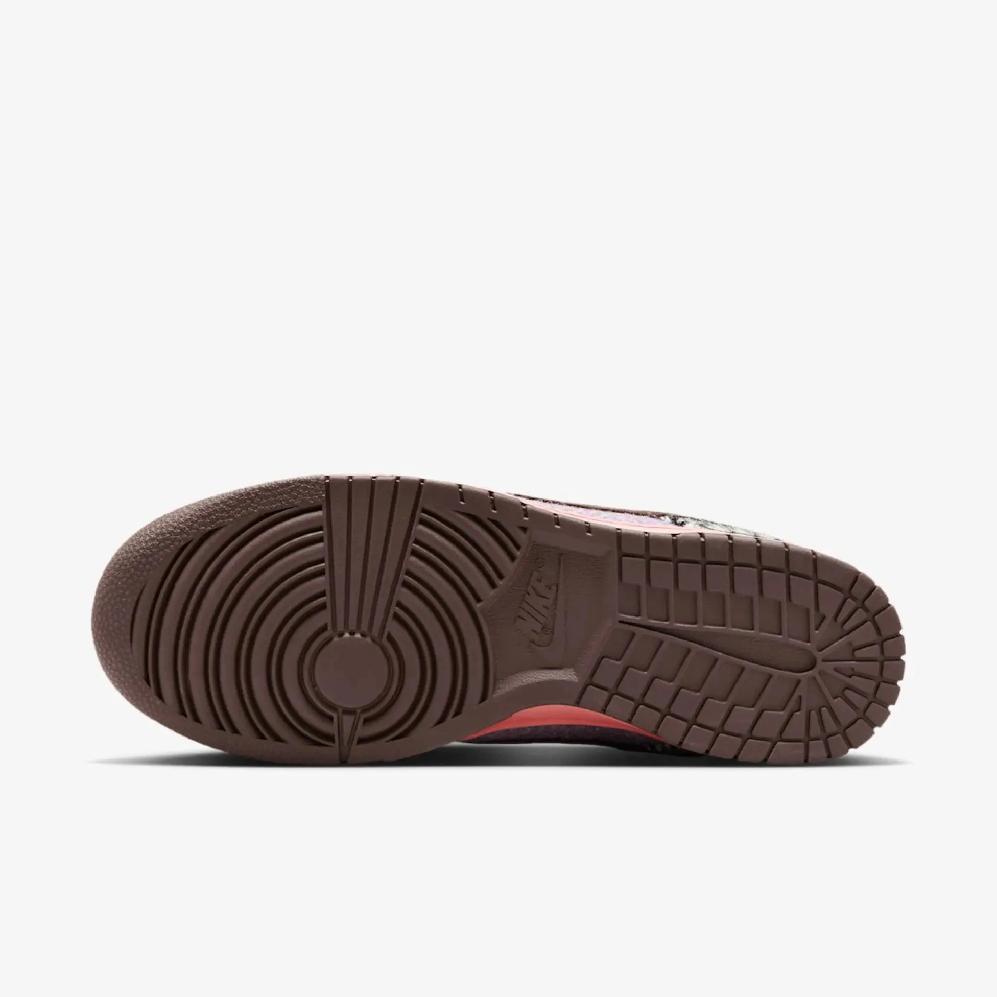 Кросівки Nike Harris Tweed x Wmns Dunk Low 'Purple Pink' — фото 4