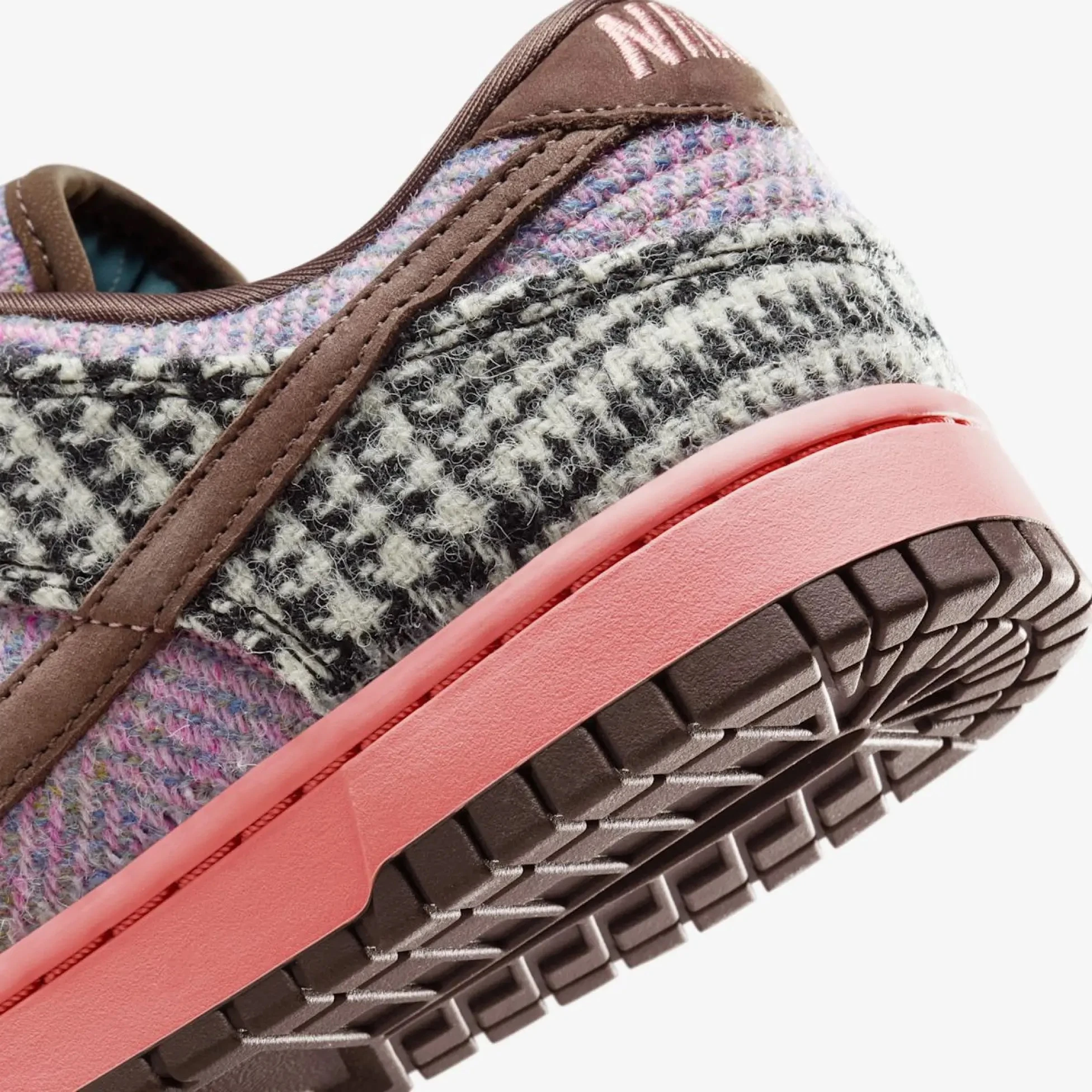 Кросівки Nike Harris Tweed x Wmns Dunk Low 'Purple Pink' — фото 8