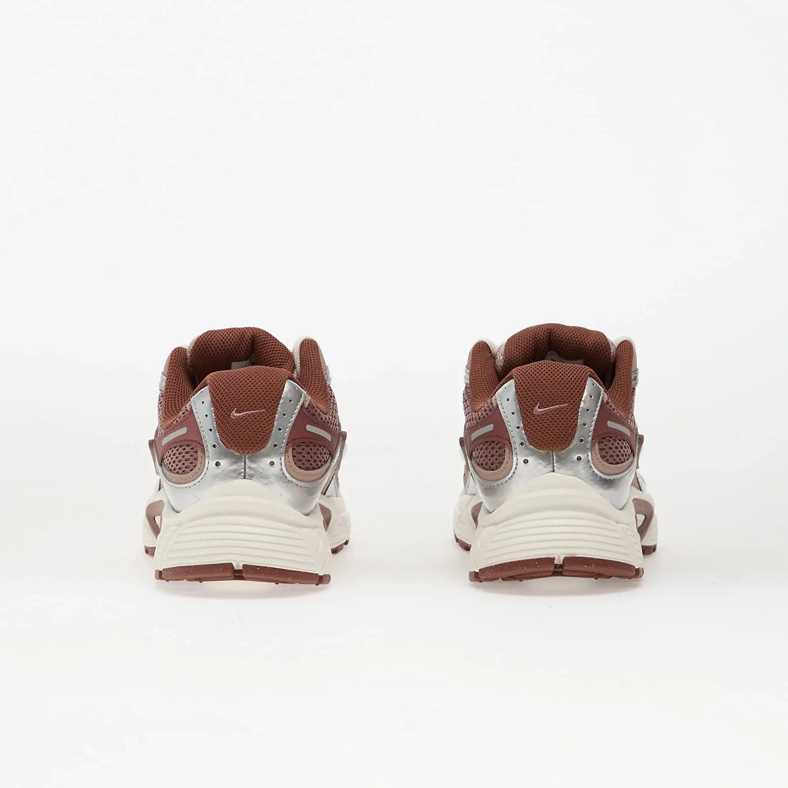 Кросівки жіночі Nike V5 Rnr Wmns (HQ7901-200) — фото 6