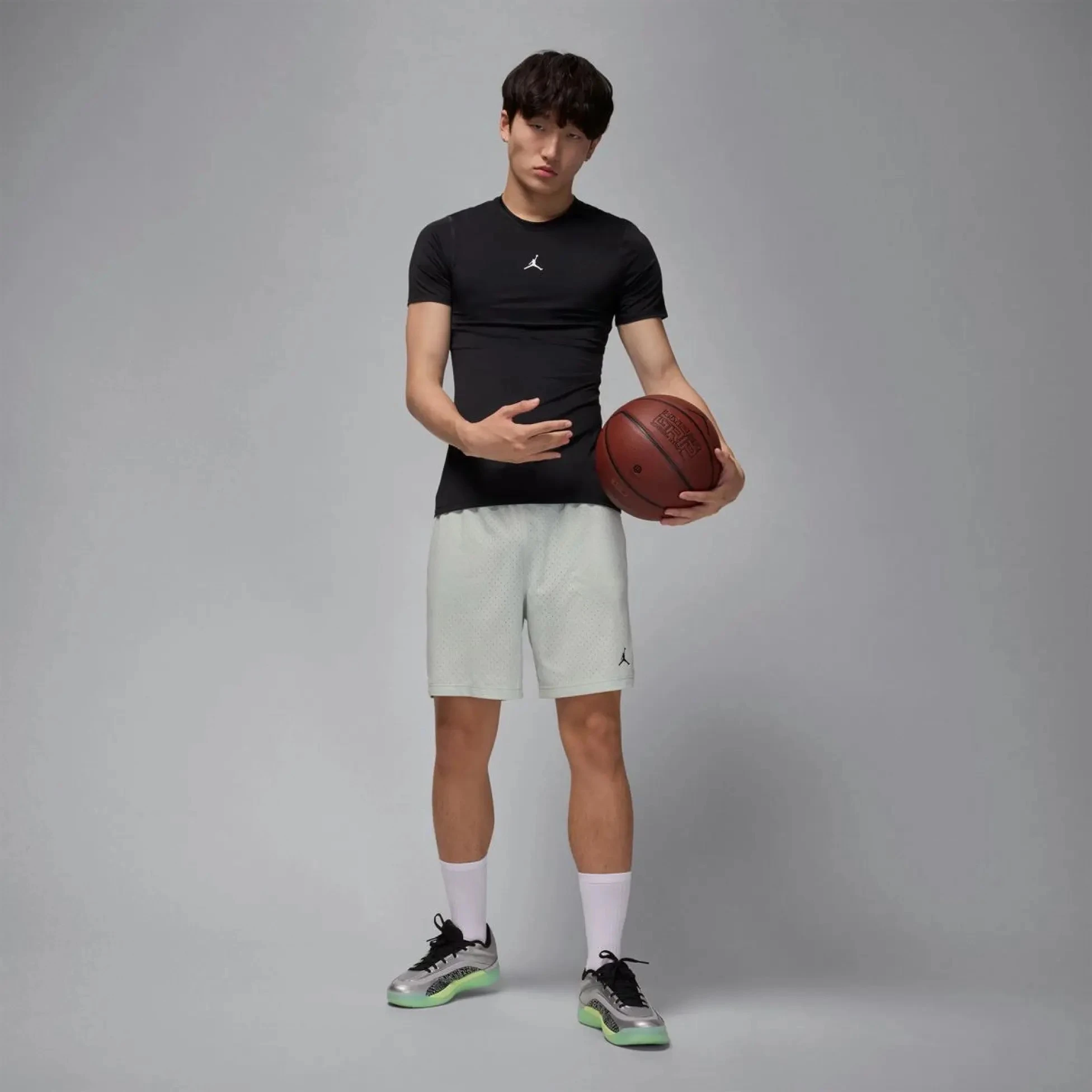 Футболка чоловіча Jordan Dri-Fit Short-Sleeve Base Layer Top Black (HV4099-010) — фото 5