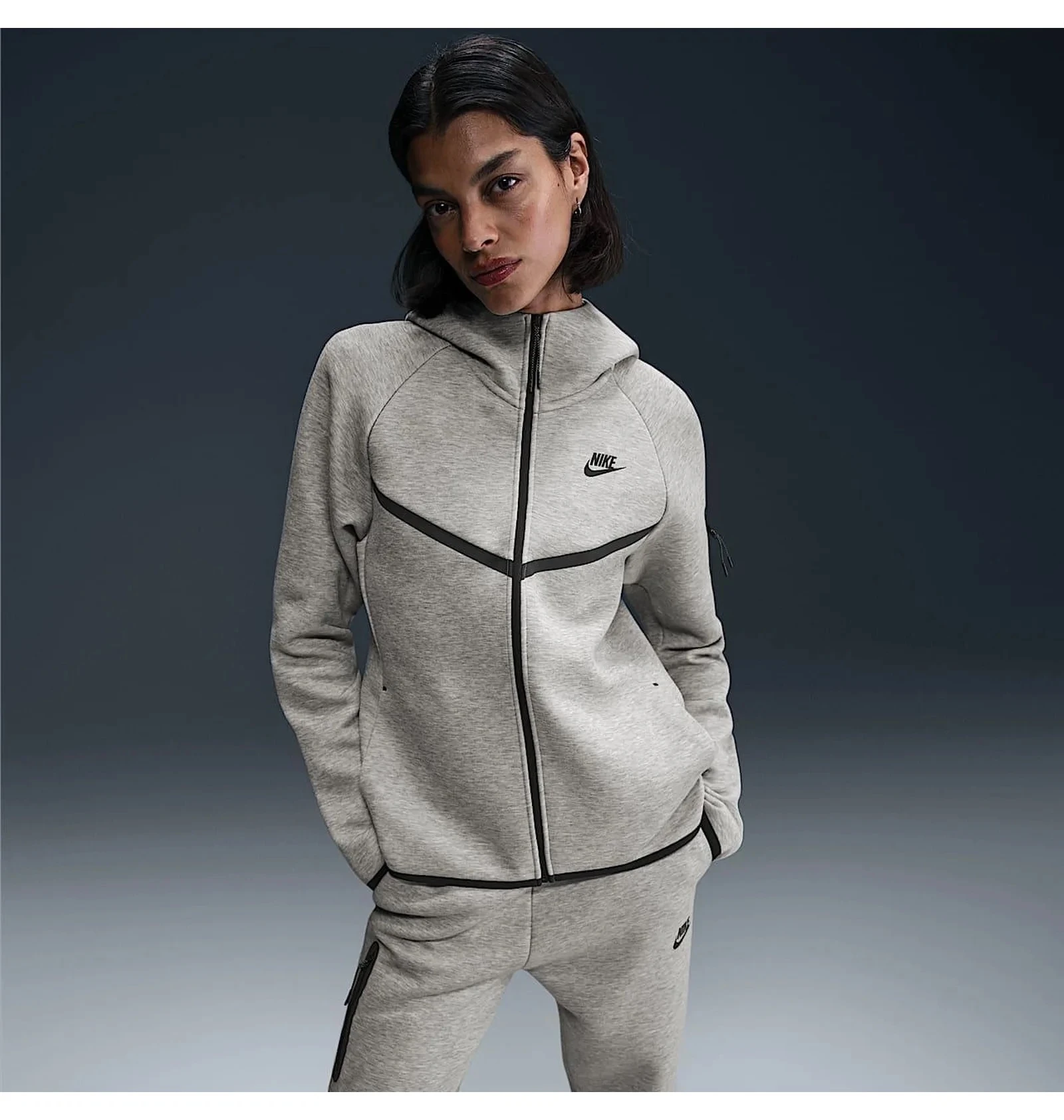 Толстовка жіноча Nike Sportswear Tech Fleece Windrunner HV6747-063, S — фото 2
