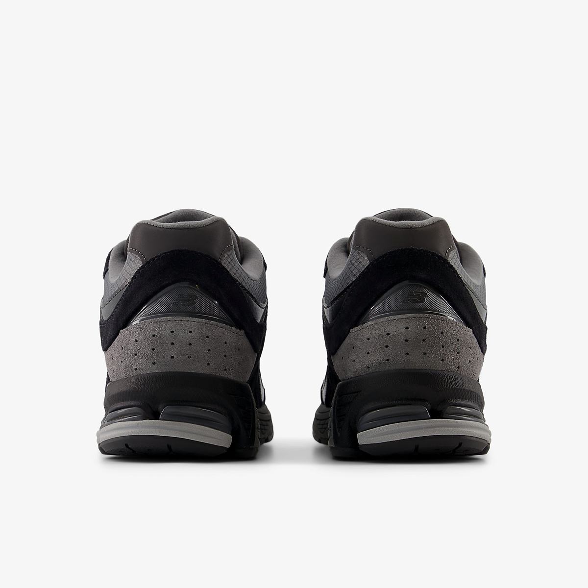 New Balance 2002R “Black Ripstop” — фото 20