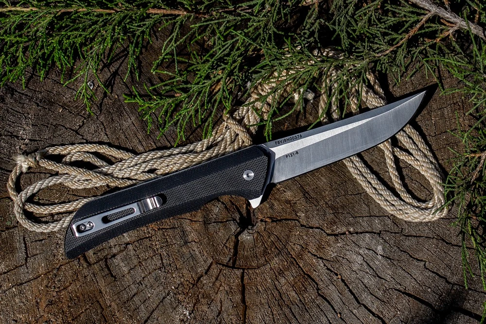 Ніж складаний туристичний Ruike Hussar P121-B, (9.2 см) 14C28N / G10 чорний — фото 5