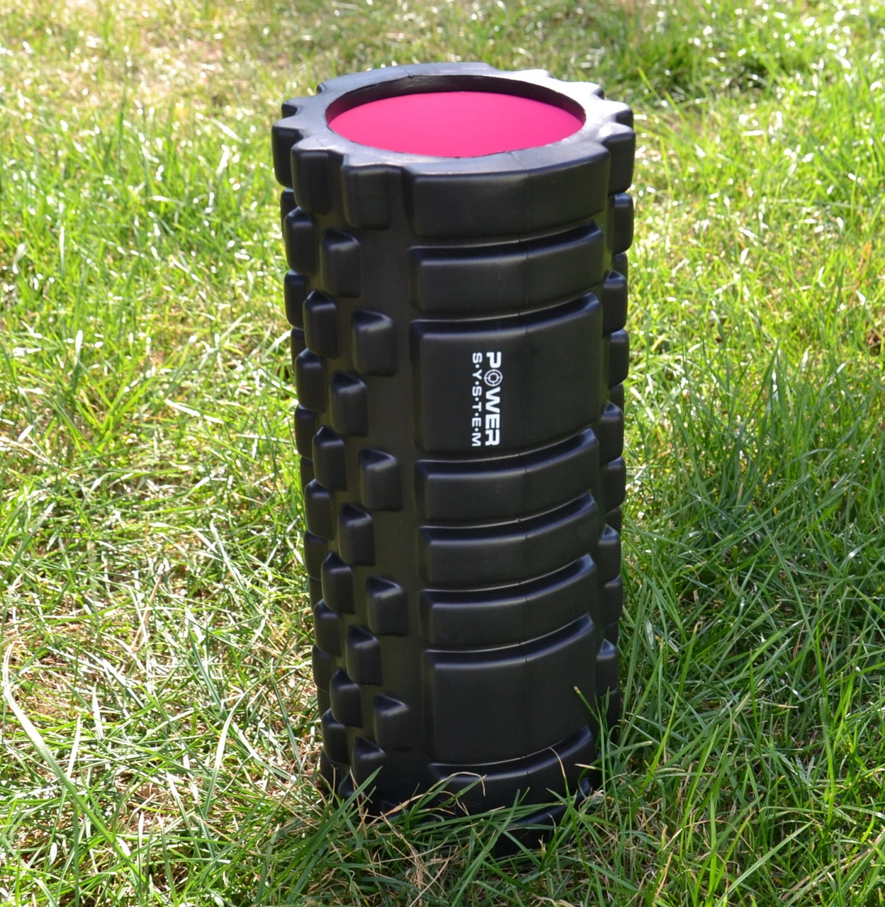 Масажний ролик (роллер) Power System PS-4050 Fitness Foam Roller Black/Pink (33x15см.) — фото 7