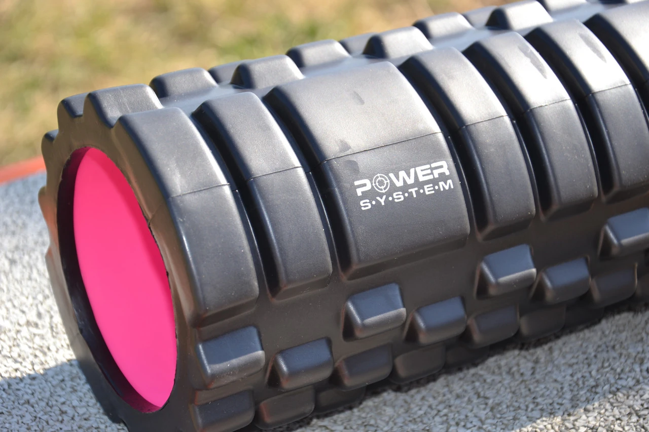 Масажний ролик (роллер) Power System PS-4050 Fitness Foam Roller Black/Pink (33x15см.) — фото 8