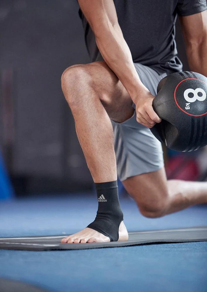 Фіксатор щиколотки Adidas Performance Ankle Support — фото 2