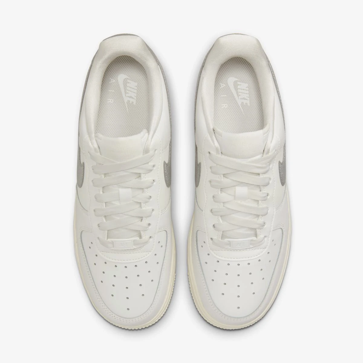 Жіночі кросівки Nike W Air Force 1 07 Ess Trnd DQ7569-100, 40 — фото 15