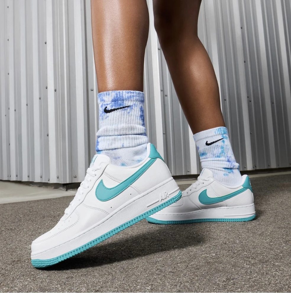 Кросівки жіночі NIKE WMNS AIR FORCE 1 07 NN DV3808-107, 40 — фото 11