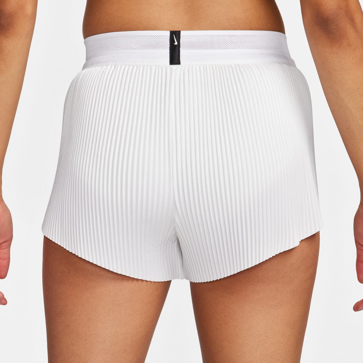 Шорти жіночі NIKE W ARSWFT Dri-FITADV MR 3IN SHORT FN2328-100, L — фото 3