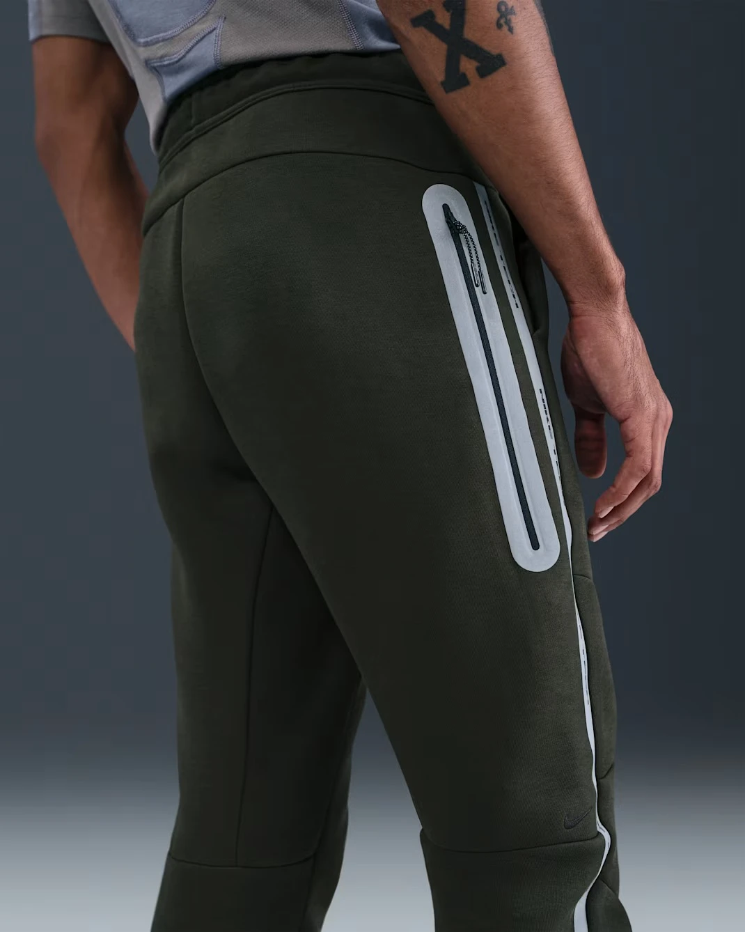 Штани чоловічі Nike Tech Flc Jggr Reflec Olive — фото 4