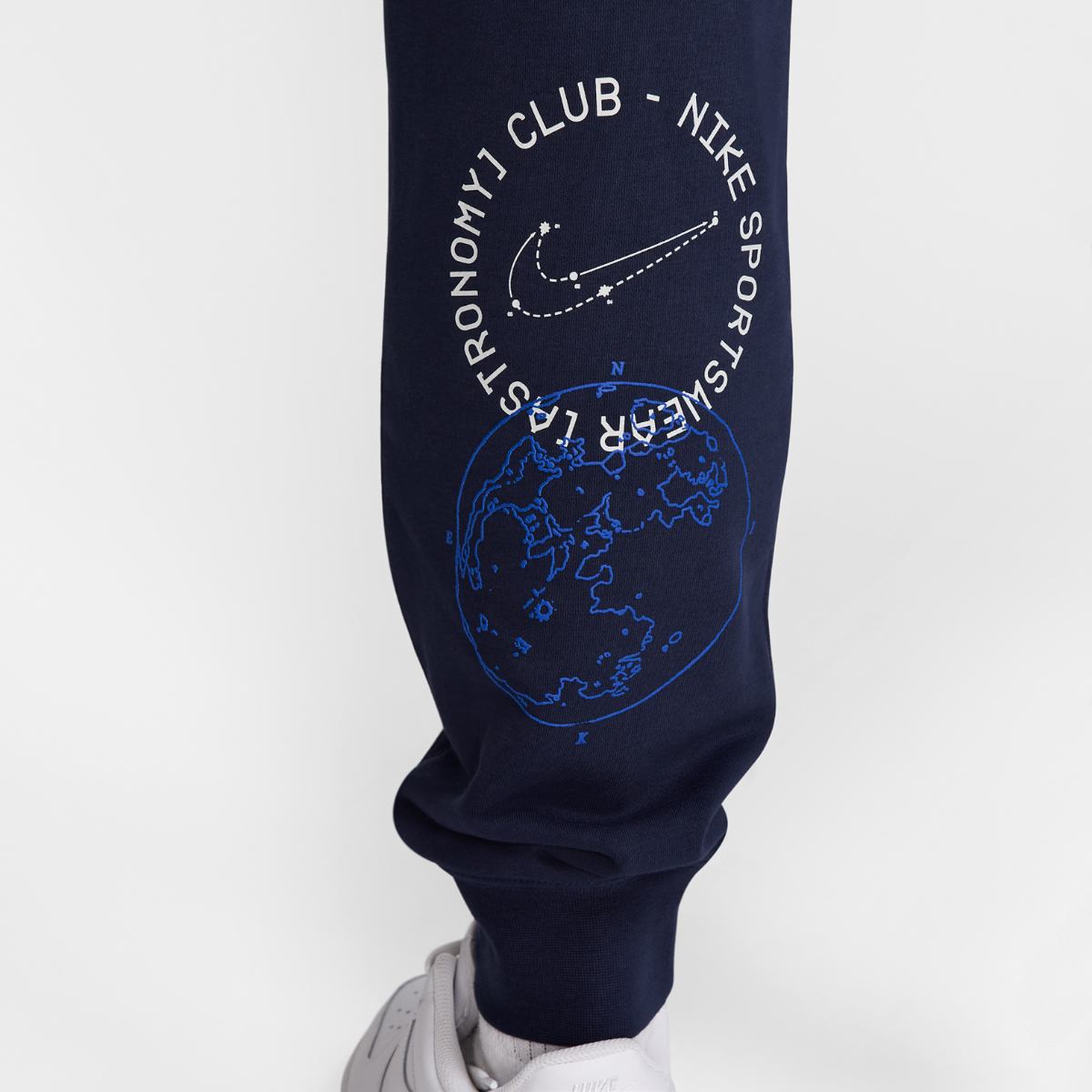 Штани чоловічі NIKE M NK CLUB FT JGGR MOON GFX HJ2512-451, 2XL — фото 4