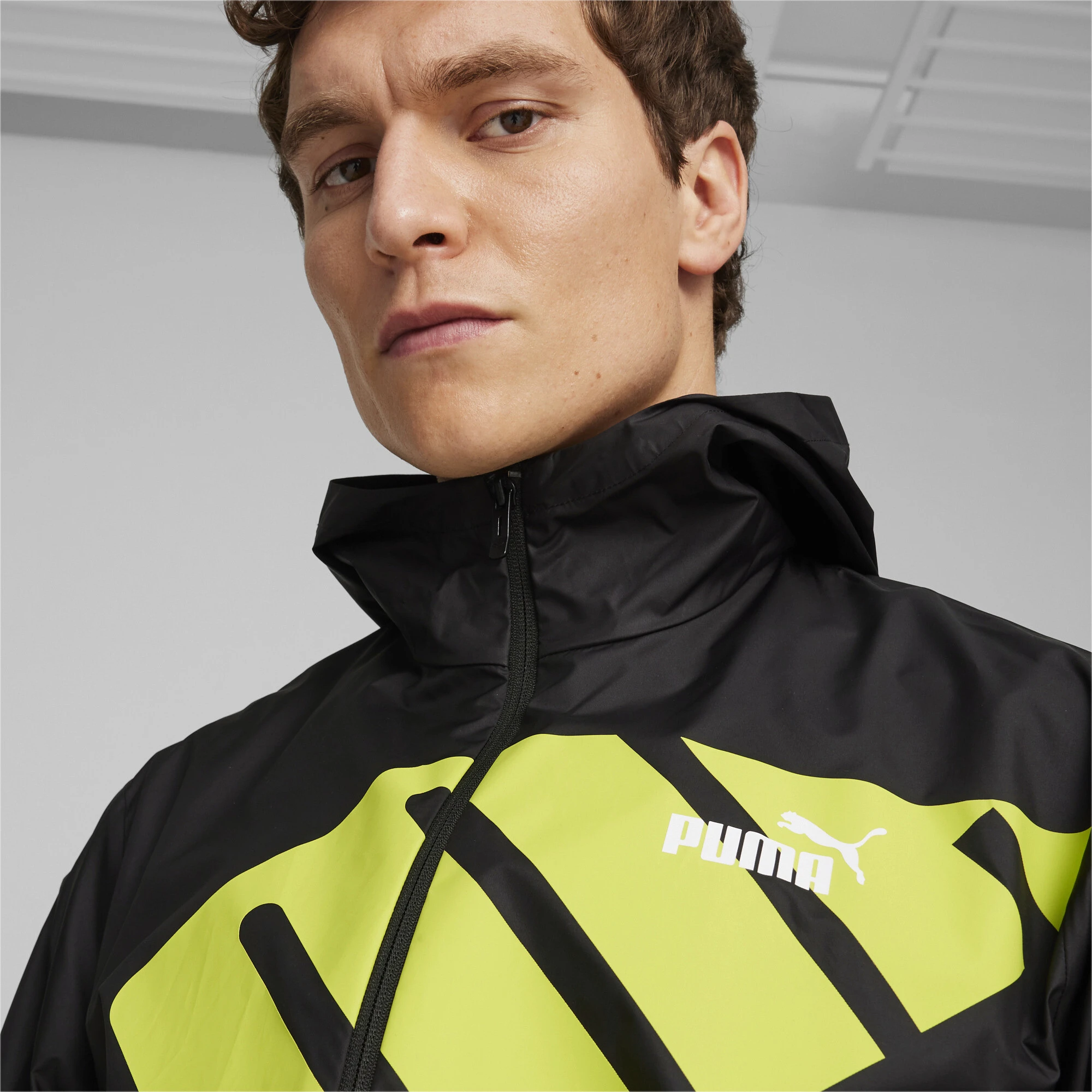 Вітровка чоловіча Puma Hooded Graphic Windbreaker Black (623837-01) — фото 5