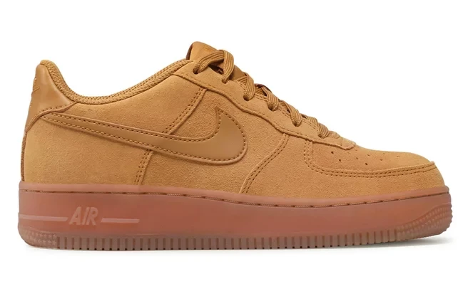 Кросівки дитячі Nike Air Force 1 LV8 3 GS 'Wheat' — фото 1