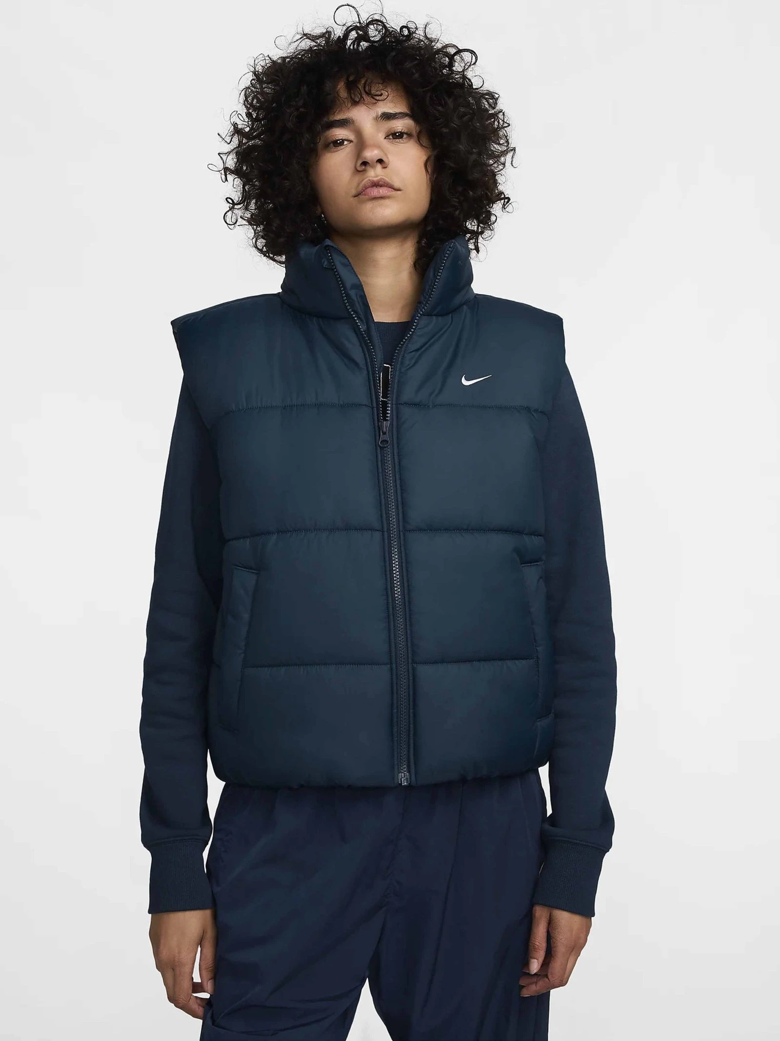 Жіноча жилетка Nike Sportswear Therma-Fit Classic Vest FZ5922-478 — фото 2