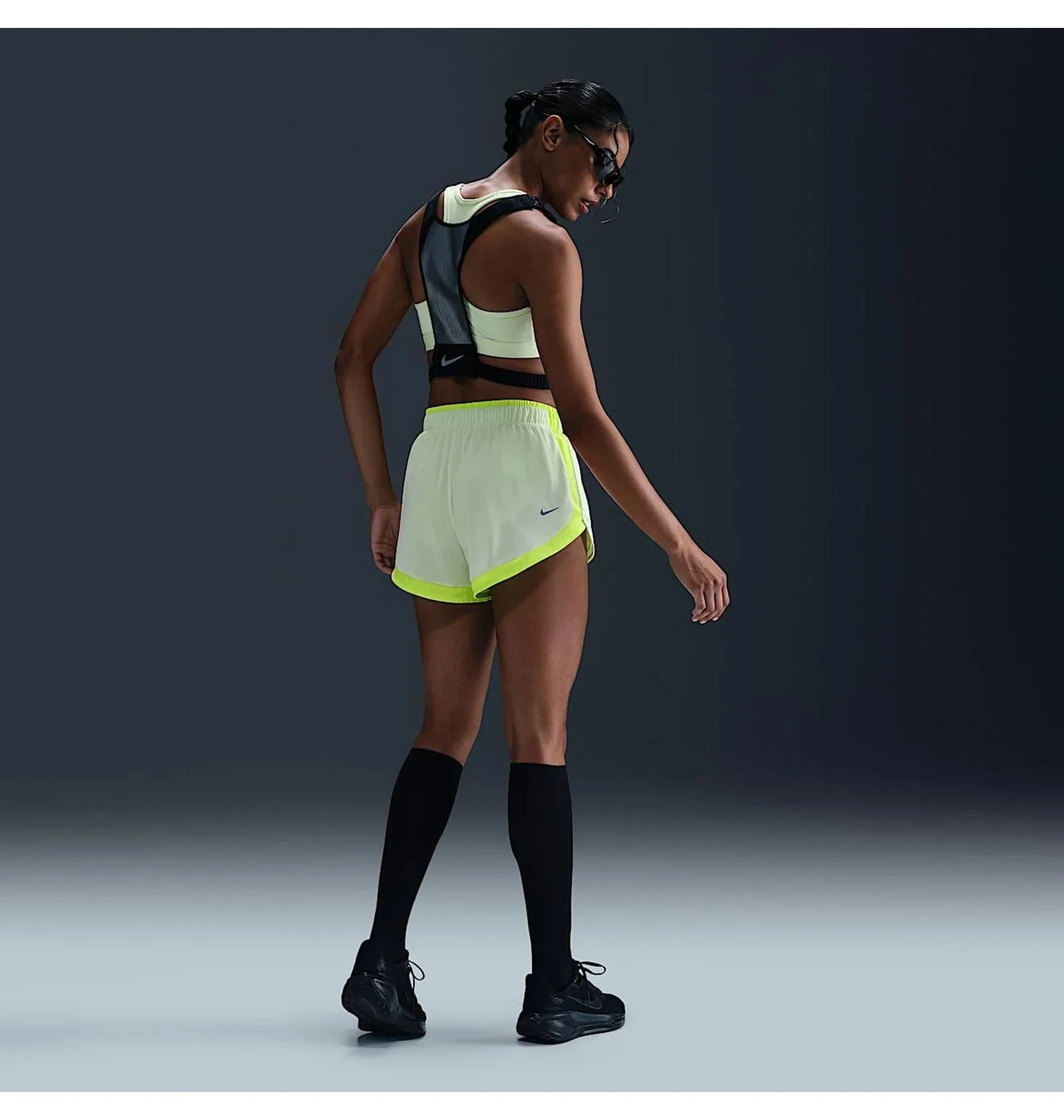 Шорти жіночі Nike W Run NVLT HJ2234-701, L — фото 6