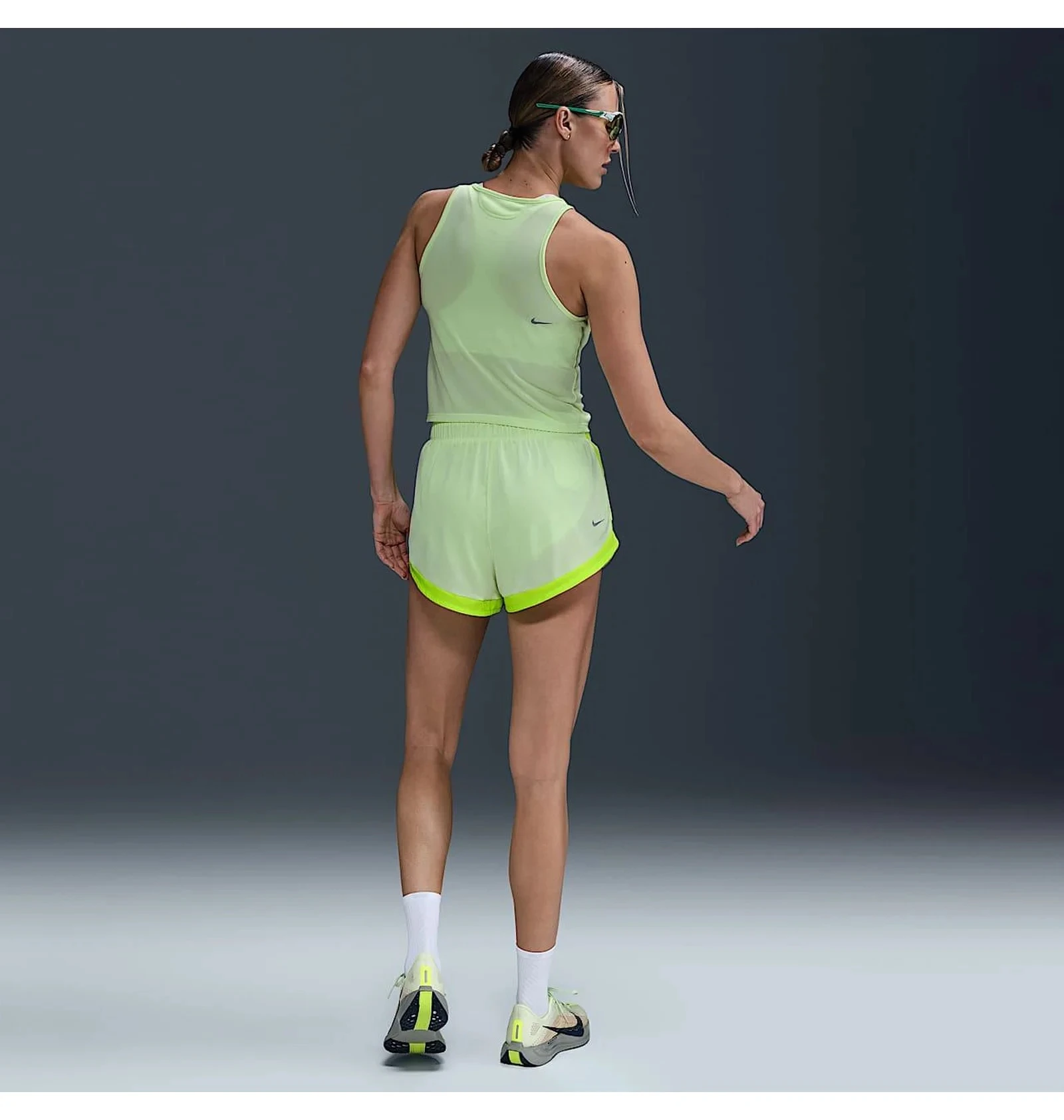Майка жіноча Nike W DF Run NVLT Singlet HJ2238-701, L — фото 6