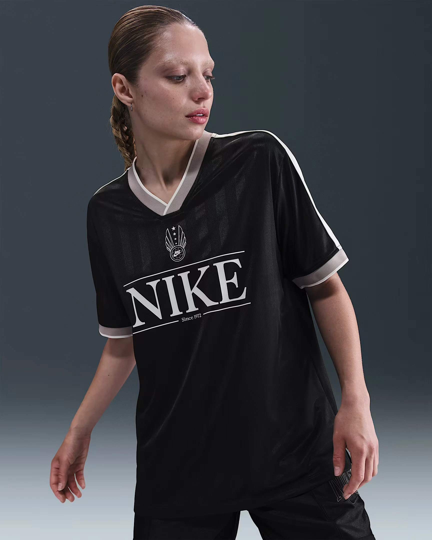 Футболка жіноча NIKE W NSW V NECK JERSEY IH8504-010, L — фото 2