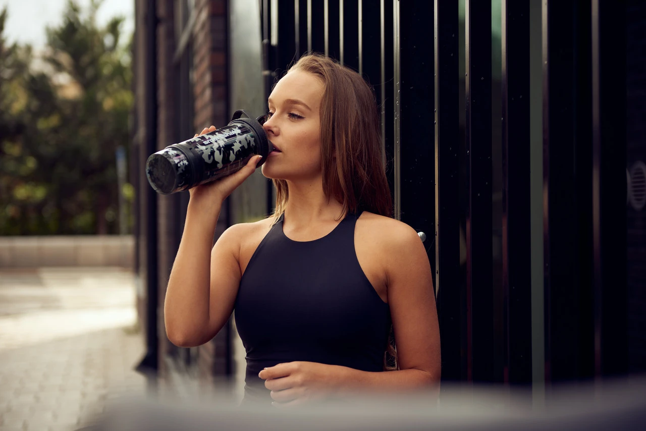 Шейкер спортивний SmartShake Revive 25oz/750ml Camo Black — фото 7