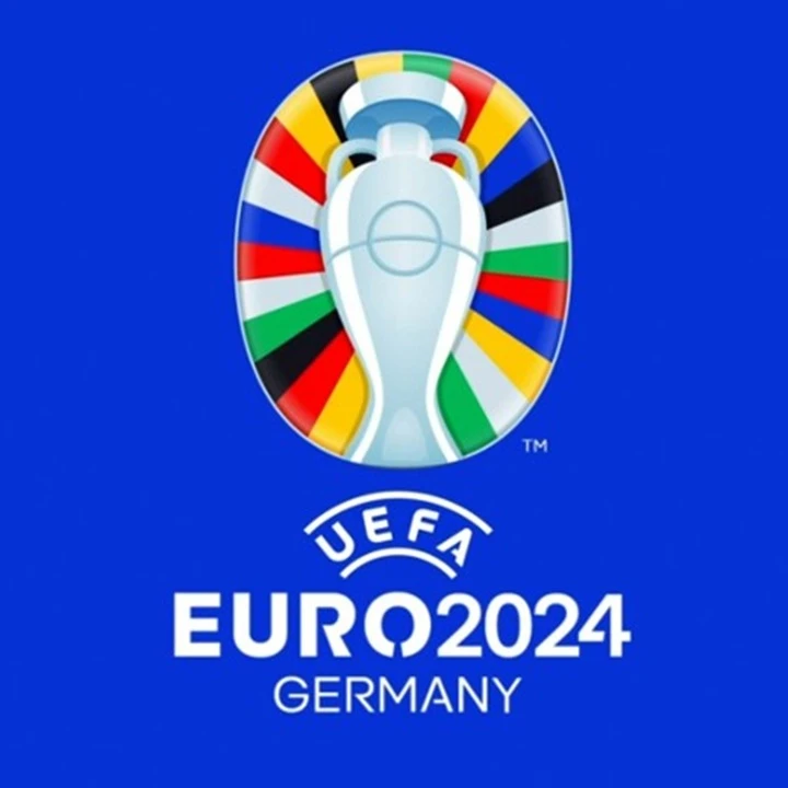 Футбольний м'яч Adidas Fussballliebe Euro 2024 OMB (FIFA QUALITY PRO) IQ3682 №5 — фото 11