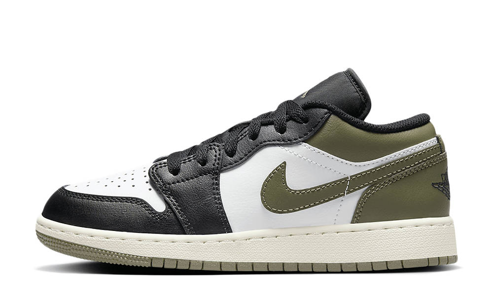 Кросівки дитячі Nike Air Jordan 1 Low GS 'Black Toe Medium Olive' — фото 1