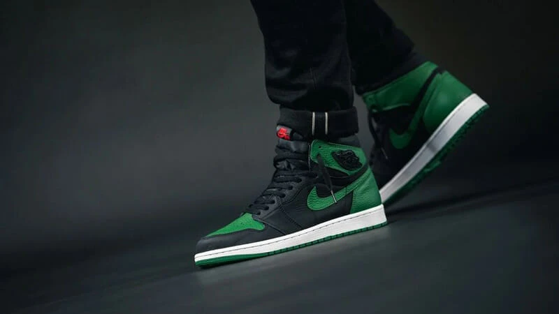 Кросівки Jordan 1 retro high — фото 6