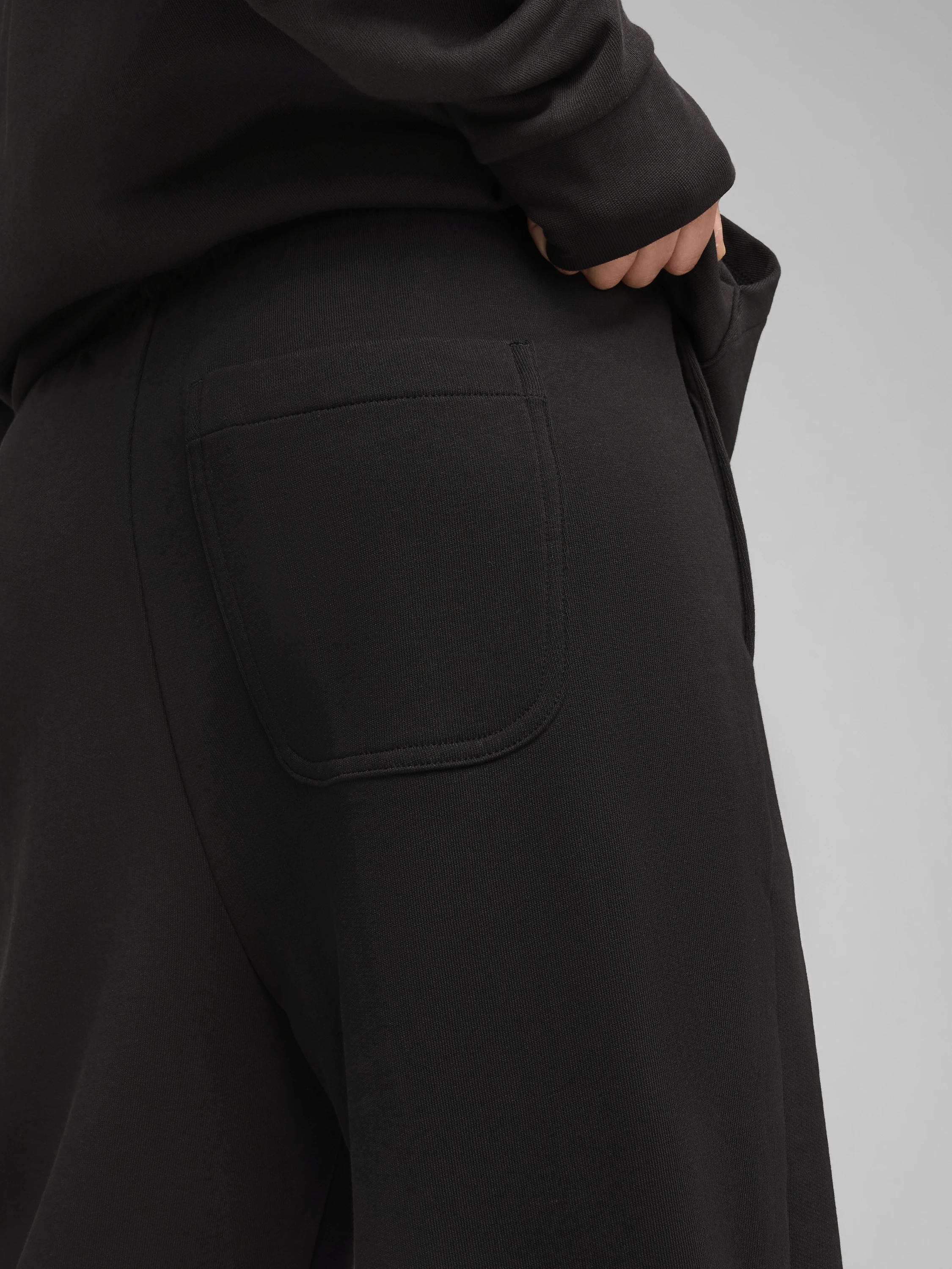 Брюки жіночі Puma Comfort High-Waist Sweatpants (68566701) — фото 8