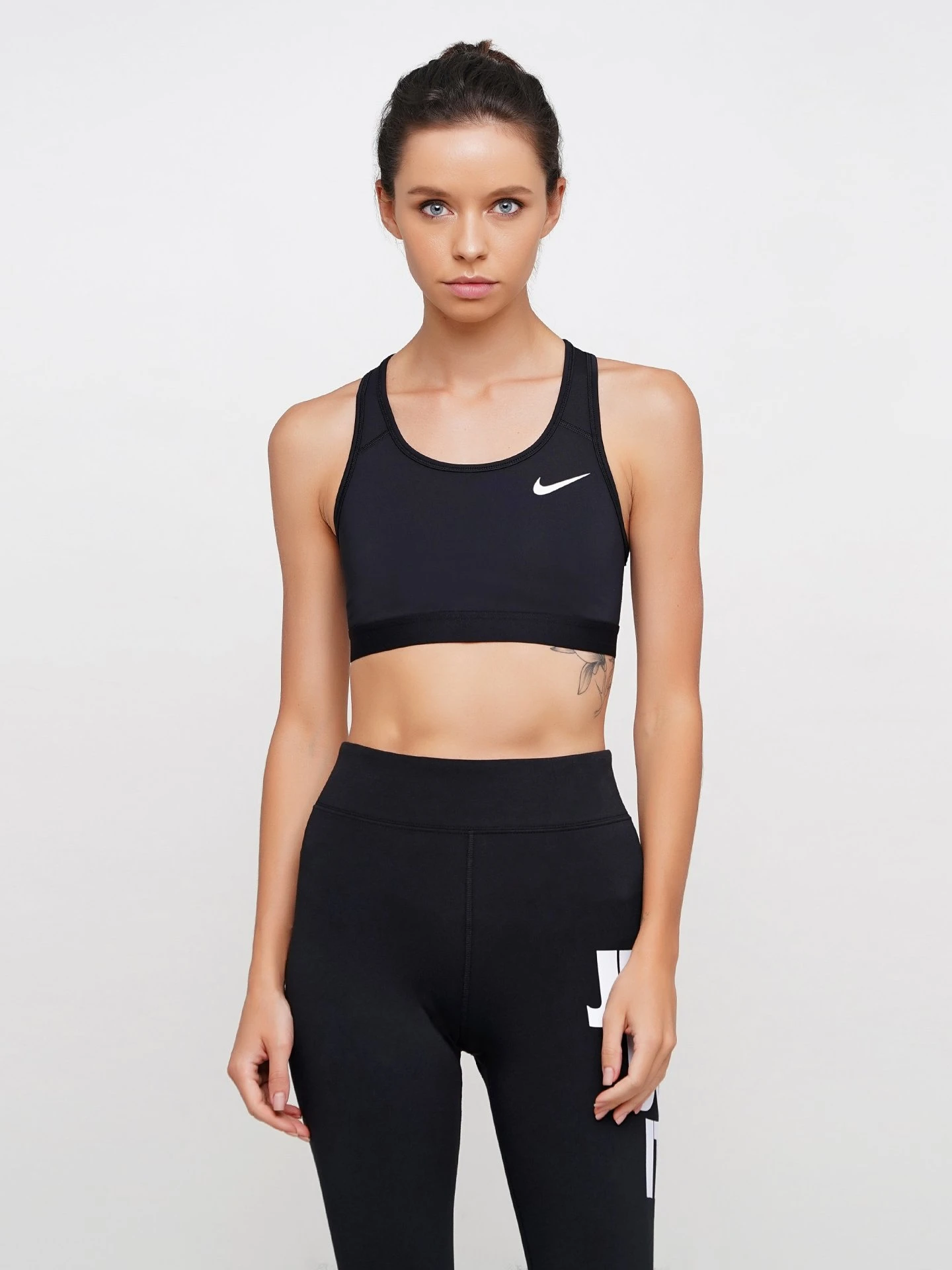 Спортивний топ жіночий Nike Swoosh Band Bra Non Pad (BV3900-010) — фото 3