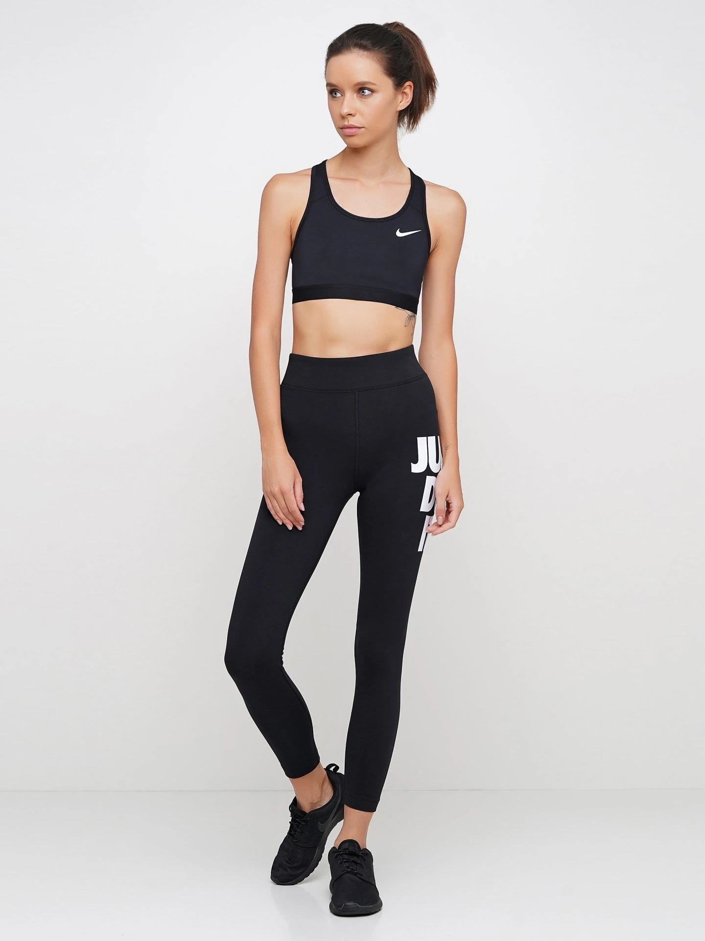 Спортивний топ жіночий Nike Swoosh Band Bra Non Pad (BV3900-010) — фото 5