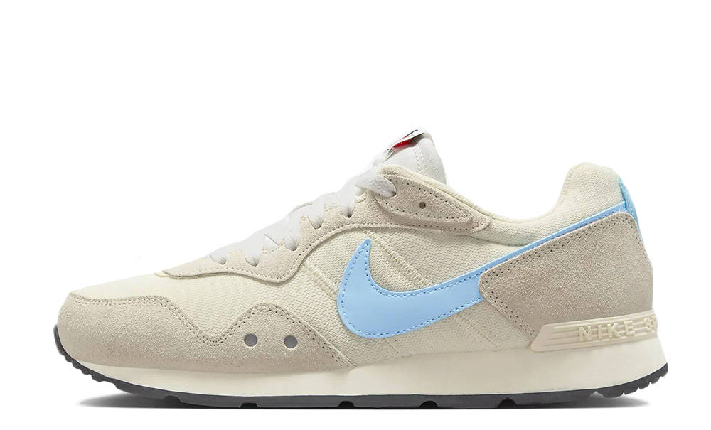 Кросівки жіночі Nike Venture Runner (CK2948-002) — фото 1