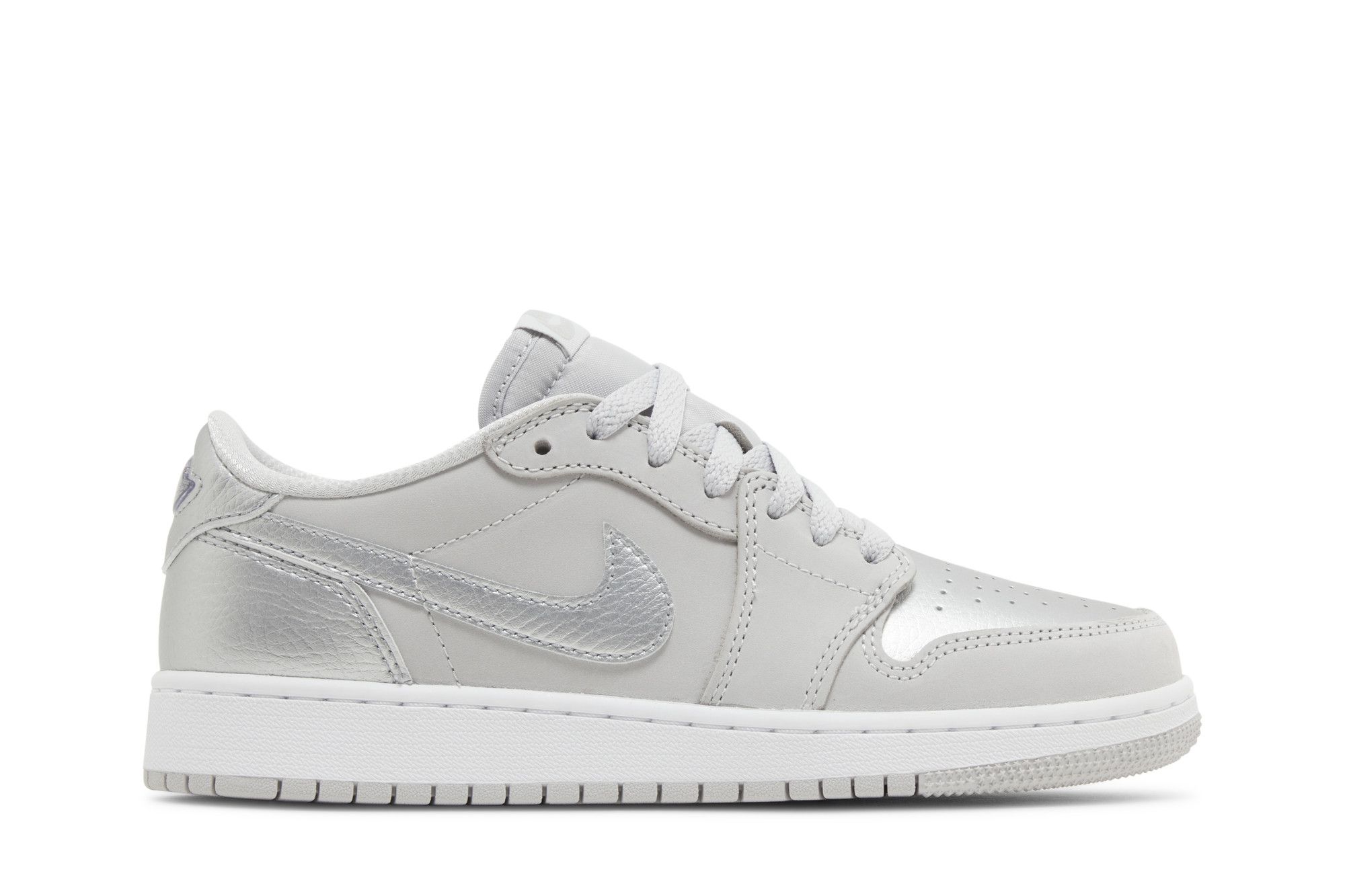 Кросівки жіночі Nike Air Jordan 1 Retro Low Og (Gs) (CZ0858-002) — фото 1