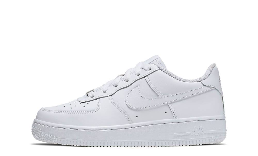 Кросівки чоловічі Nike Air Force 1 LE GS 'Triple White' — фото 1