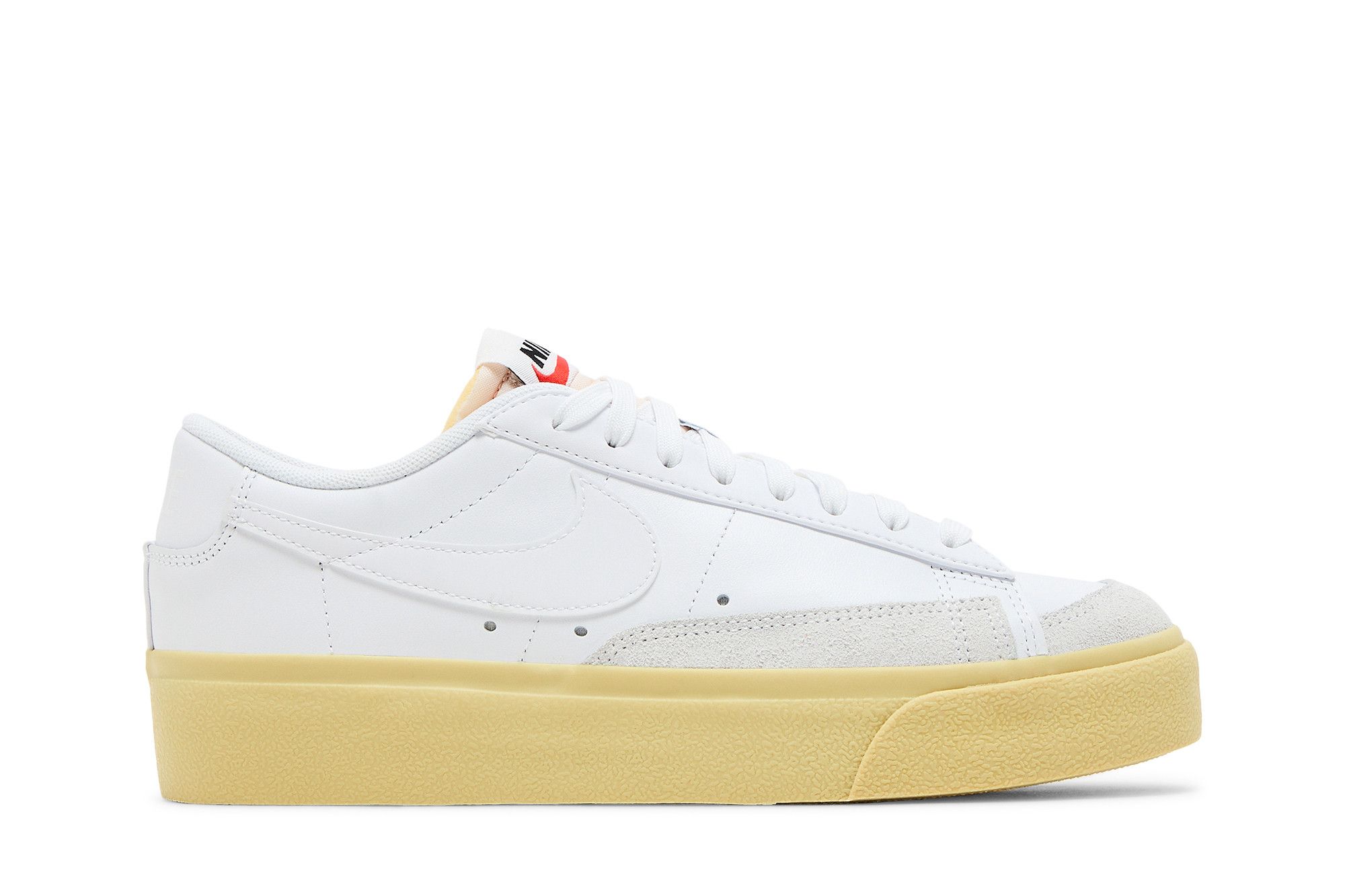 Кросівки жіночі Nike Blazer Low Platform (DJ0292-109) — фото 1