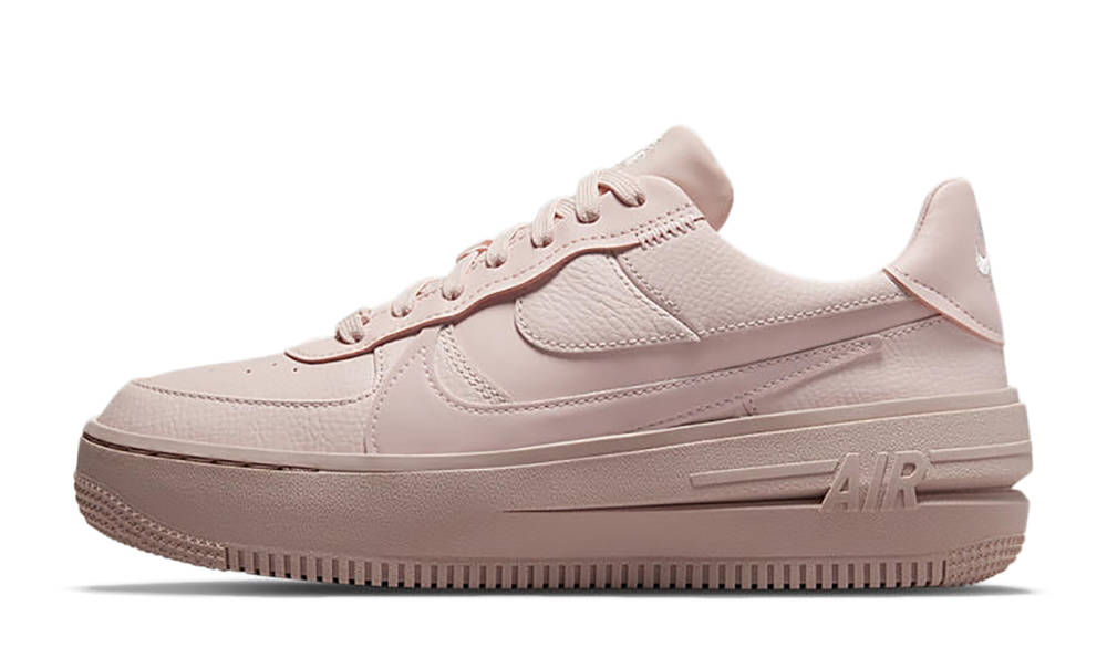 Кросівки жіночі Nike Force 1 Plt (DJ9946-600) — фото 1